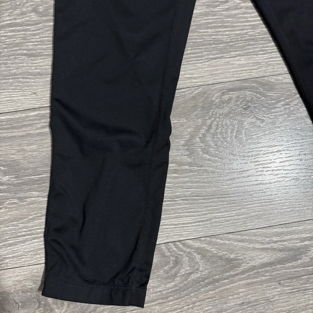 Nike Dri Fit‎ Size Medium Cropped Stretchy Leggings Womens Athletic Drawnstring